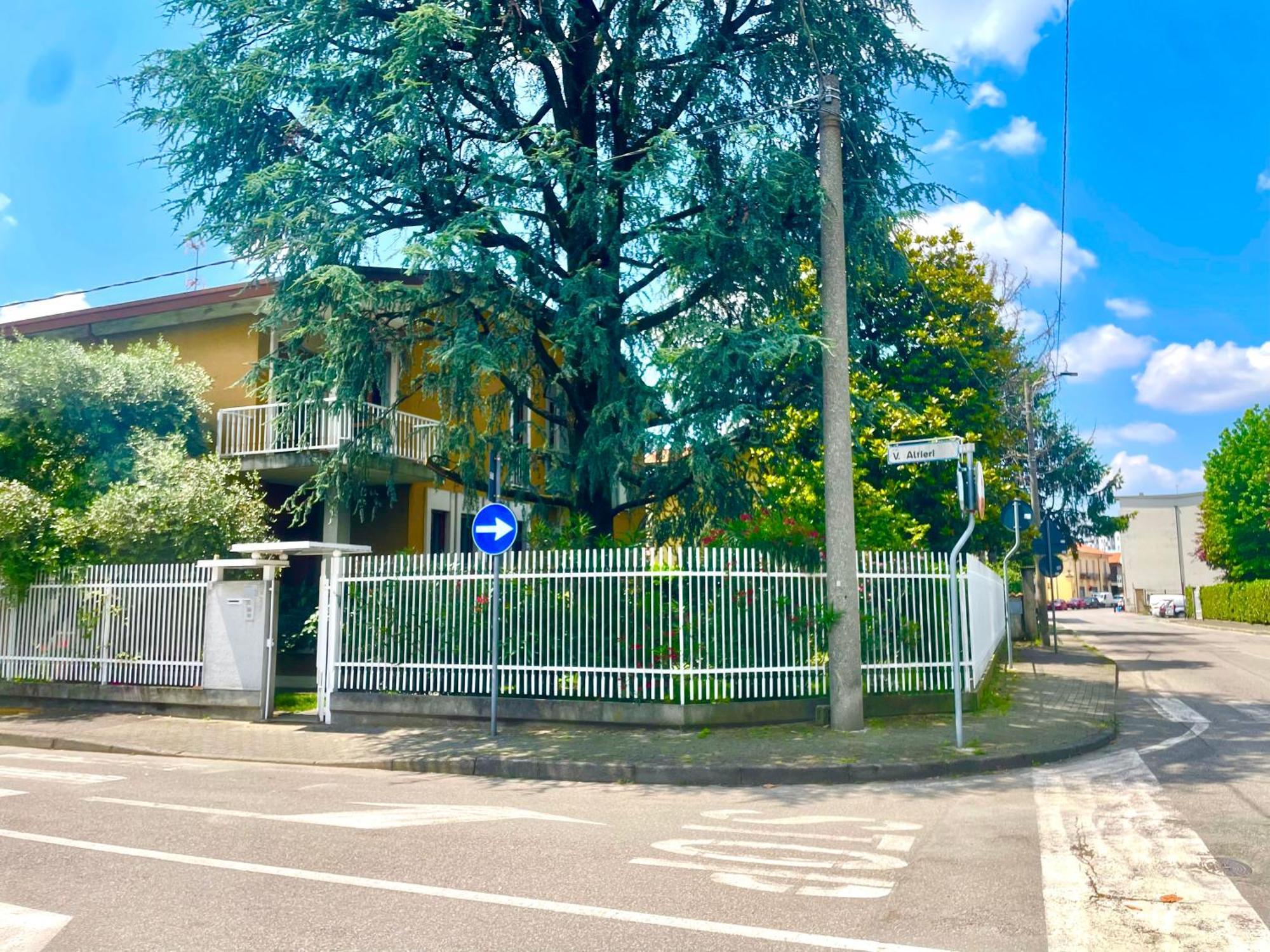 Appartamento Tra Monza E Milano Muggiò Exteriér fotografie